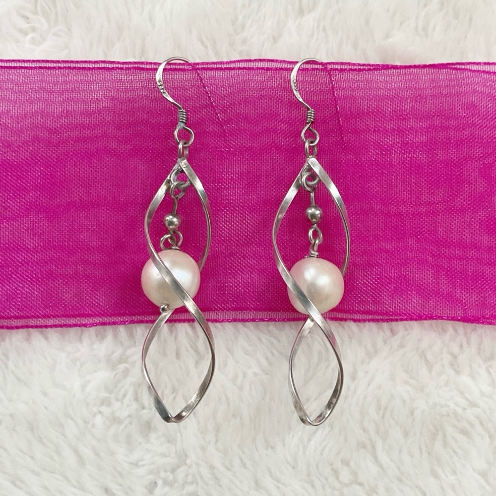 925 Sterling Silver Freshwater Pearl Twist Dangle Earrings